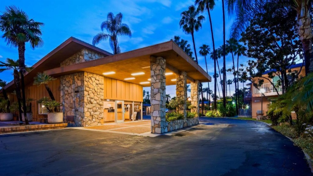Best Western Pine Tree Motel
